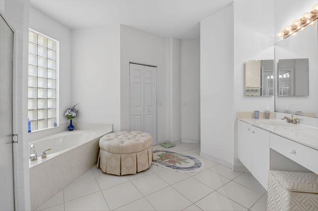 3940 Sapphire Palladium Drive, Boynton Beach, FL 33436