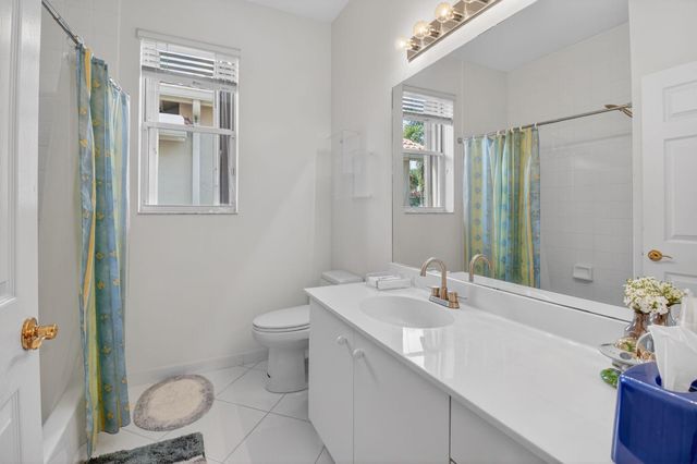 3940 Sapphire Palladium Drive, Boynton Beach, FL 33436