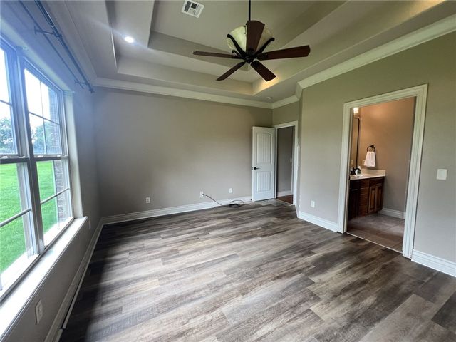 6407 SW Heritage Avenue, Bentonville, AR 72713