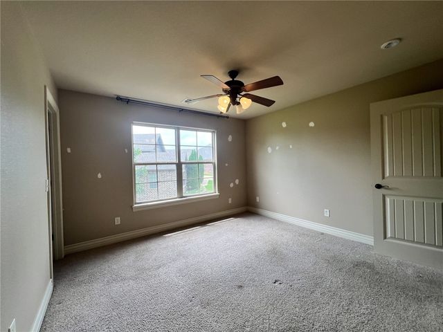6407 SW Heritage Avenue, Bentonville, AR 72713