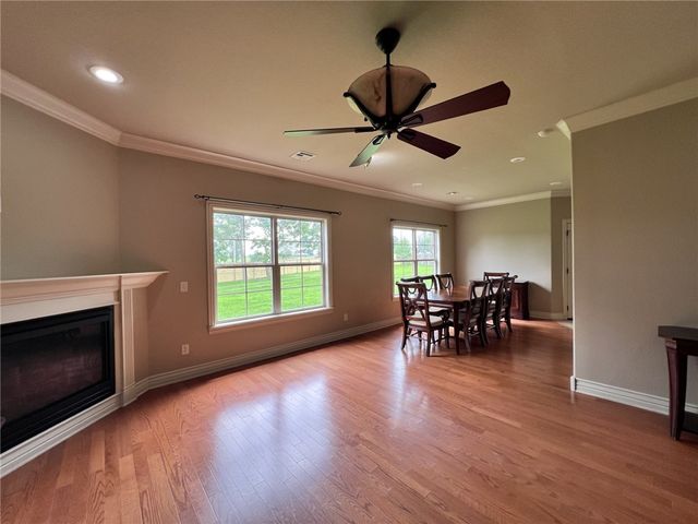6407 SW Heritage Avenue, Bentonville, AR 72713