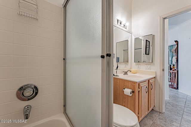 542 W Riverdale Court, Green Valley, AZ 85614