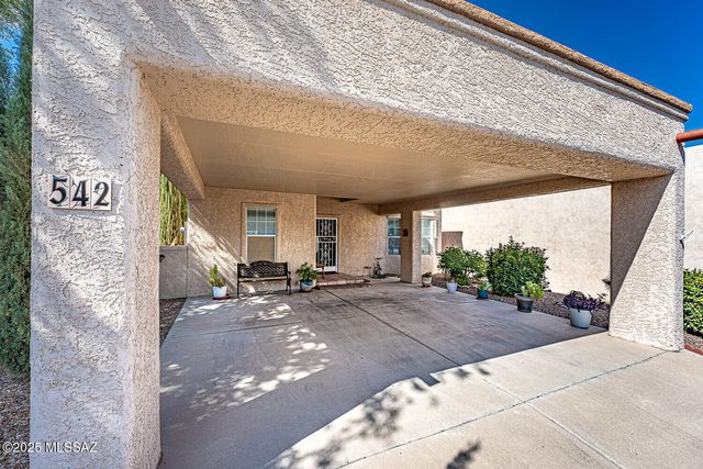 542 W Riverdale Court, Green Valley, AZ 85614