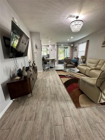 250 RUSTIC LOOP, Sanford, FL 32771