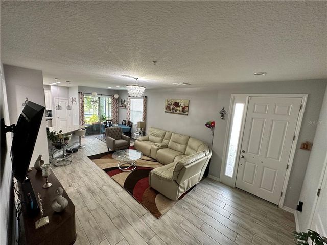 250 RUSTIC LOOP, Sanford, FL 32771