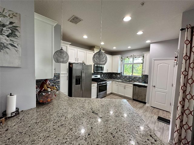 250 RUSTIC LOOP, Sanford, FL 32771