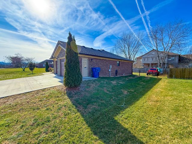 128 Lynne Drive, Berea, KY 40403