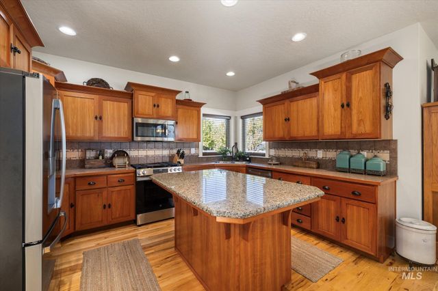 11470 S Cross Slope Pl, Nampa, ID 83686