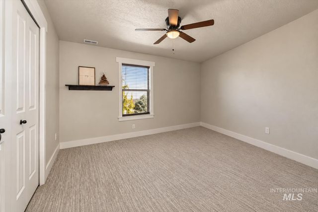 11470 S Cross Slope Pl, Nampa, ID 83686