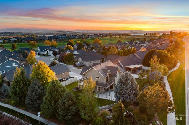 11470 S Cross Slope Pl, Nampa, ID 83686
