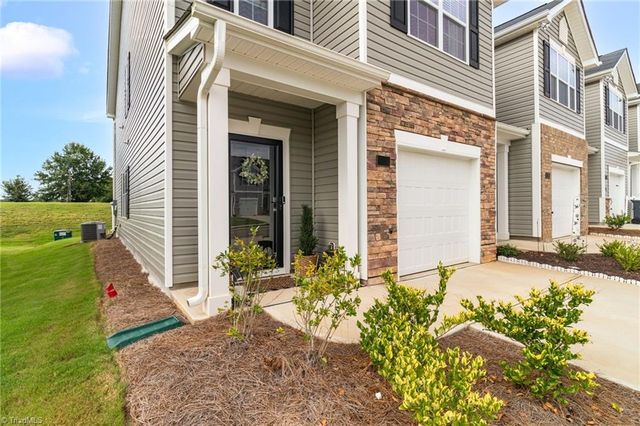 1196 Evelynnview Lane, Kernersville, NC 27284