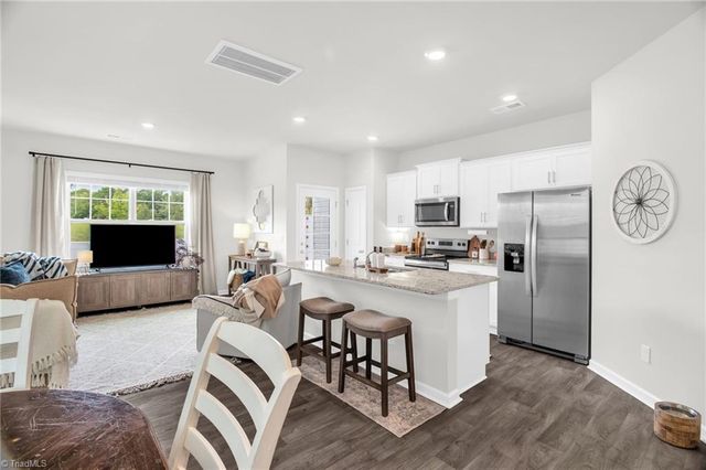 1196 Evelynnview Lane, Kernersville, NC 27284