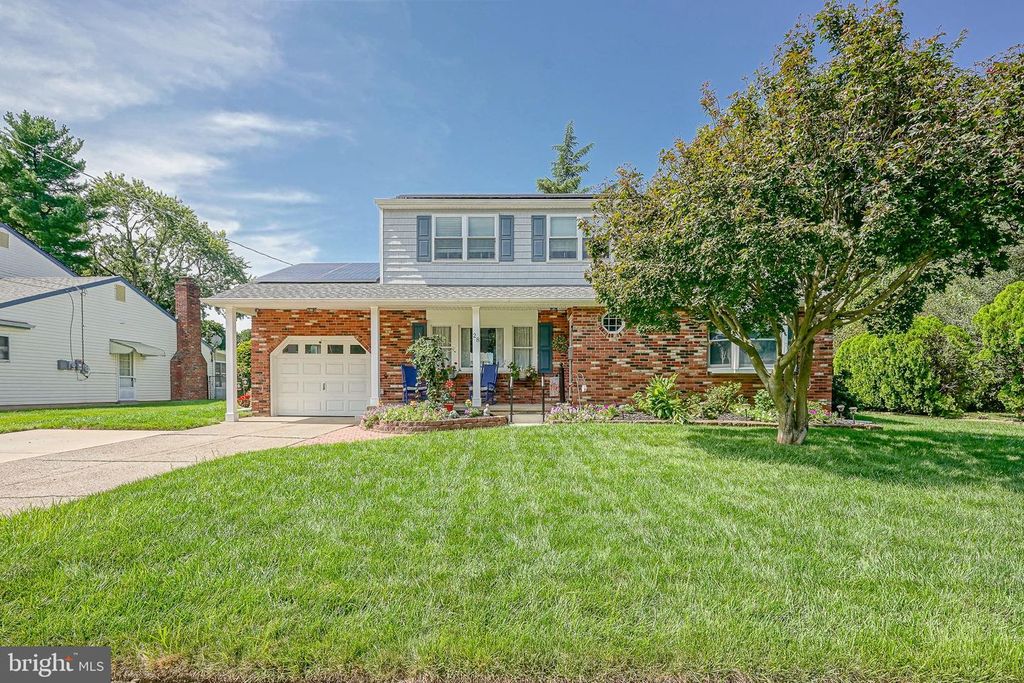 28 SPRINGLANE DR, BLACKWOOD, NJ 08012 — exterior