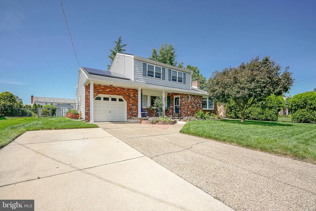 28 SPRINGLANE DR, BLACKWOOD, NJ 08012 — photo 2