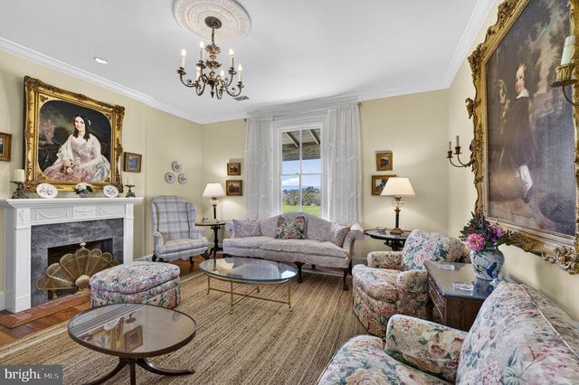 9078 MAIDSTONE RD, Delaplane, VA 20144