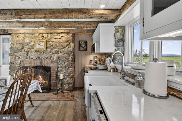 9078 MAIDSTONE RD, Delaplane, VA 20144