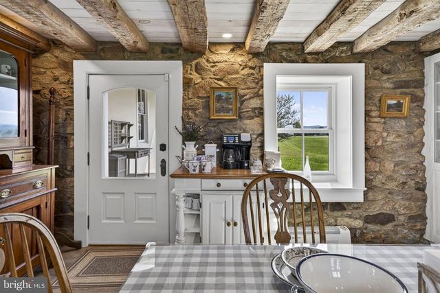 9078 MAIDSTONE RD, Delaplane, VA 20144