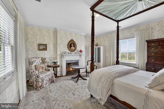 9078 MAIDSTONE RD, Delaplane, VA 20144