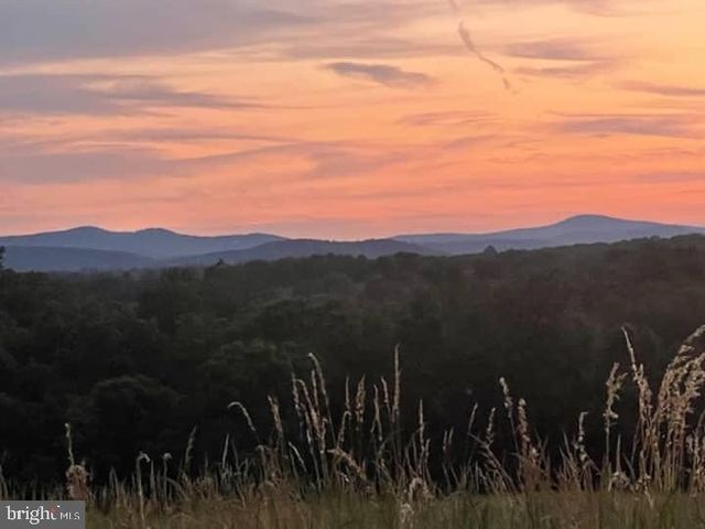 9078 MAIDSTONE RD, Delaplane, VA 20144
