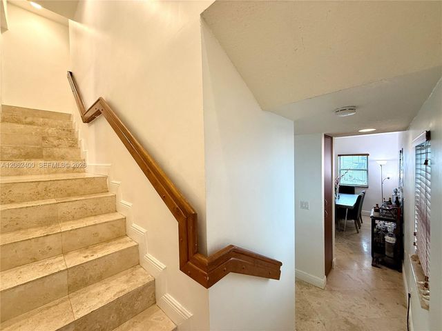 1033 SW 9th Ct M-2, Miami, FL 33130