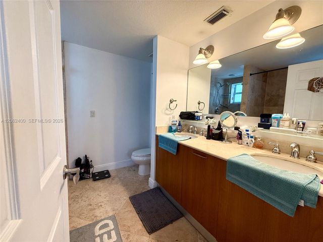 1033 SW 9th Ct M-2, Miami, FL 33130