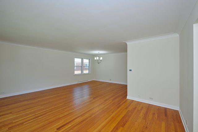 9027 Kenton Avenue, Skokie, IL 60076