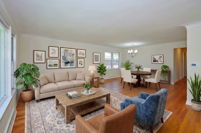 9027 Kenton Avenue, Skokie, IL 60076