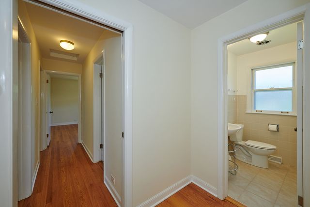9027 Kenton Avenue, Skokie, IL 60076