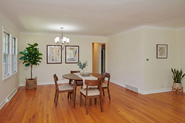 9027 Kenton Avenue, Skokie, IL 60076