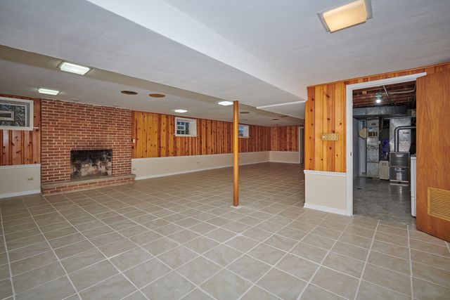 9027 Kenton Avenue, Skokie, IL 60076