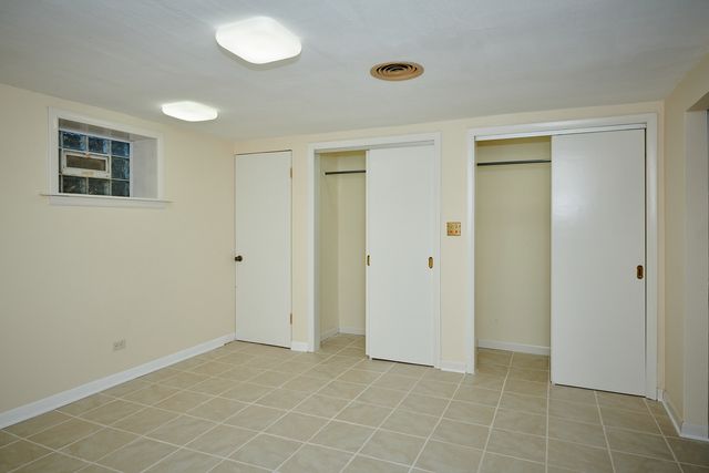 9027 Kenton Avenue, Skokie, IL 60076