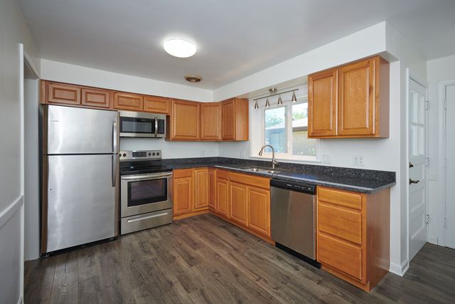 9027 Kenton Avenue, Skokie, IL 60076