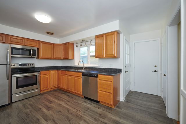 9027 Kenton Avenue, Skokie, IL 60076