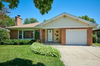 9027 Kenton Avenue, Skokie, IL 60076