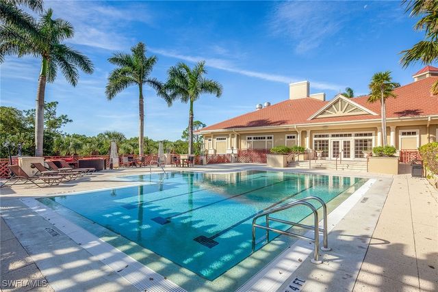 896 Barcarmil WAY, Naples, FL 34110
