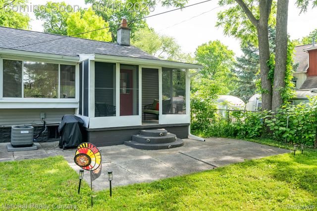 3973 Oak Knoll Road, Waterford Charter Township, MI 48328