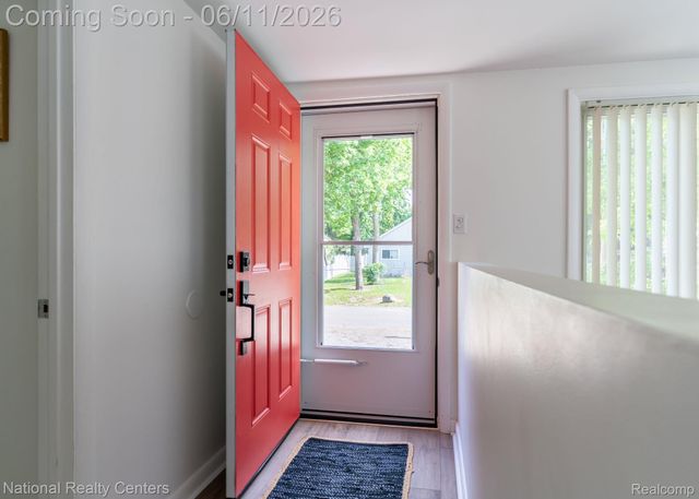 3973 Oak Knoll Road, Waterford Charter Township, MI 48328