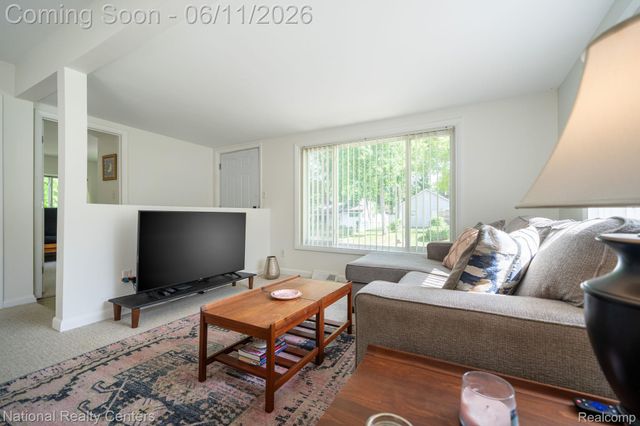 3973 Oak Knoll Road, Waterford Charter Township, MI 48328