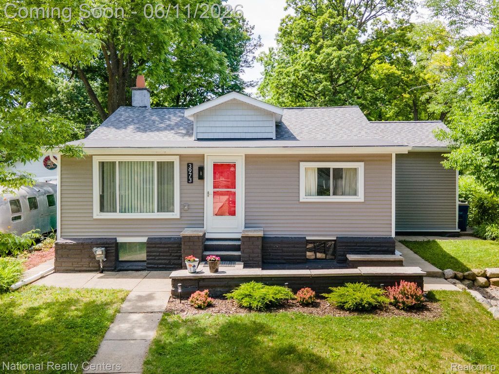 3973 Oak Knoll Road, Waterford Charter Township, MI 48328