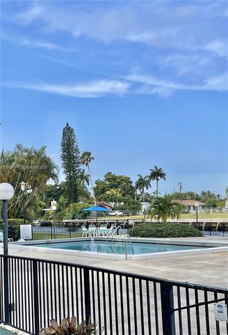 2751 Taft St 107, Hollywood, FL 33020