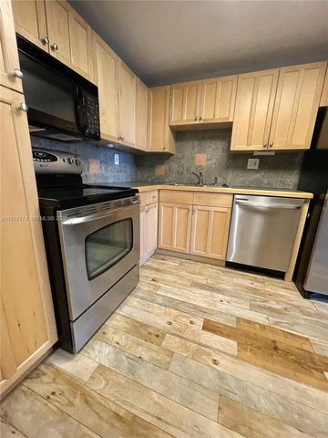 2751 Taft St 107, Hollywood, FL 33020