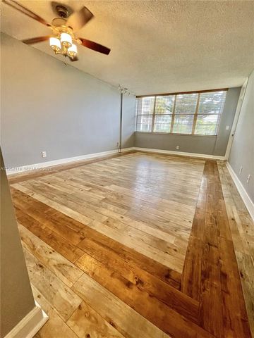 2751 Taft St 107, Hollywood, FL 33020