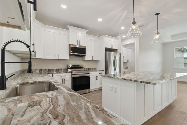 2704 GASPAR AVENUE, North Port, FL 34288