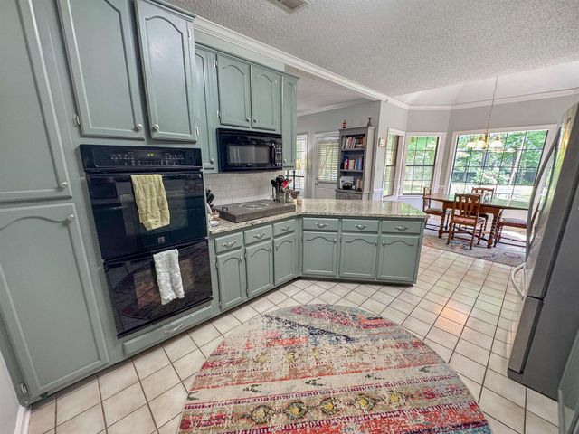 7733 SUNNY TRAIL DR, Bartlett, TN 38135