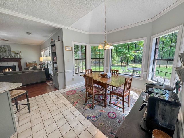 7733 SUNNY TRAIL DR, Bartlett, TN 38135