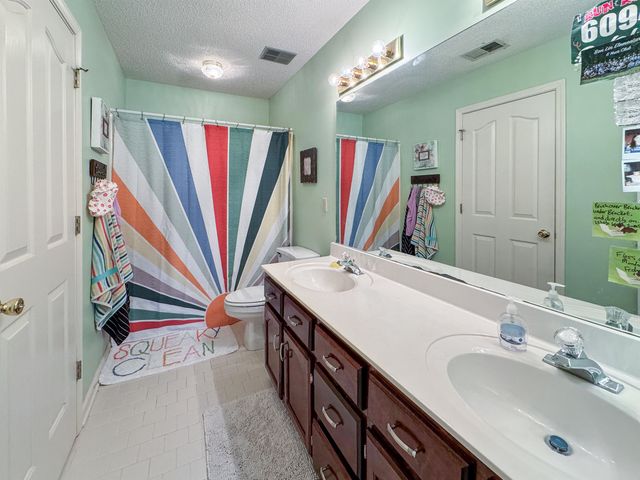 7733 SUNNY TRAIL DR, Bartlett, TN 38135