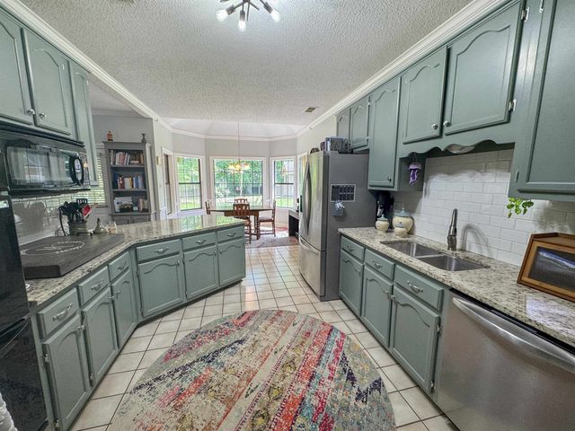 7733 SUNNY TRAIL DR, Bartlett, TN 38135