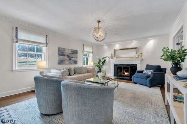 166 Washington Ave, Chatham Boro, NJ 07928