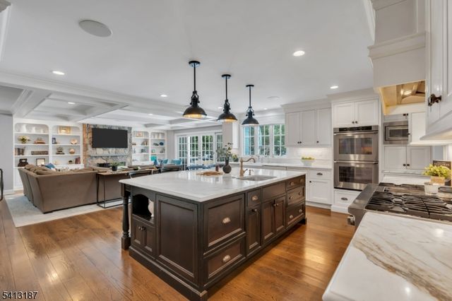 166 Washington Ave, Chatham Boro, NJ 07928