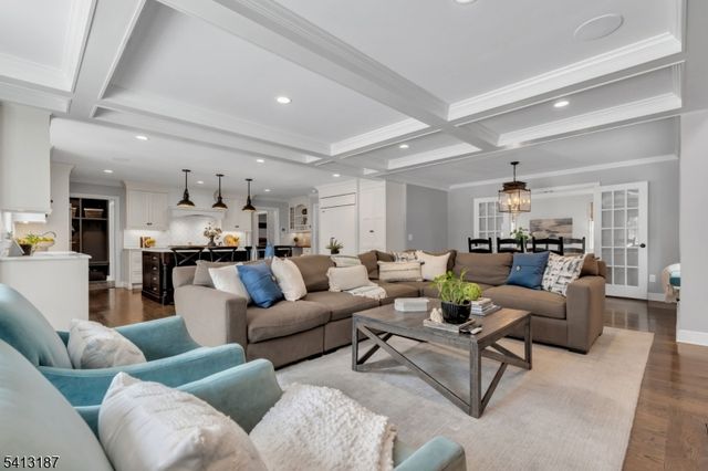 166 Washington Ave, Chatham Boro, NJ 07928